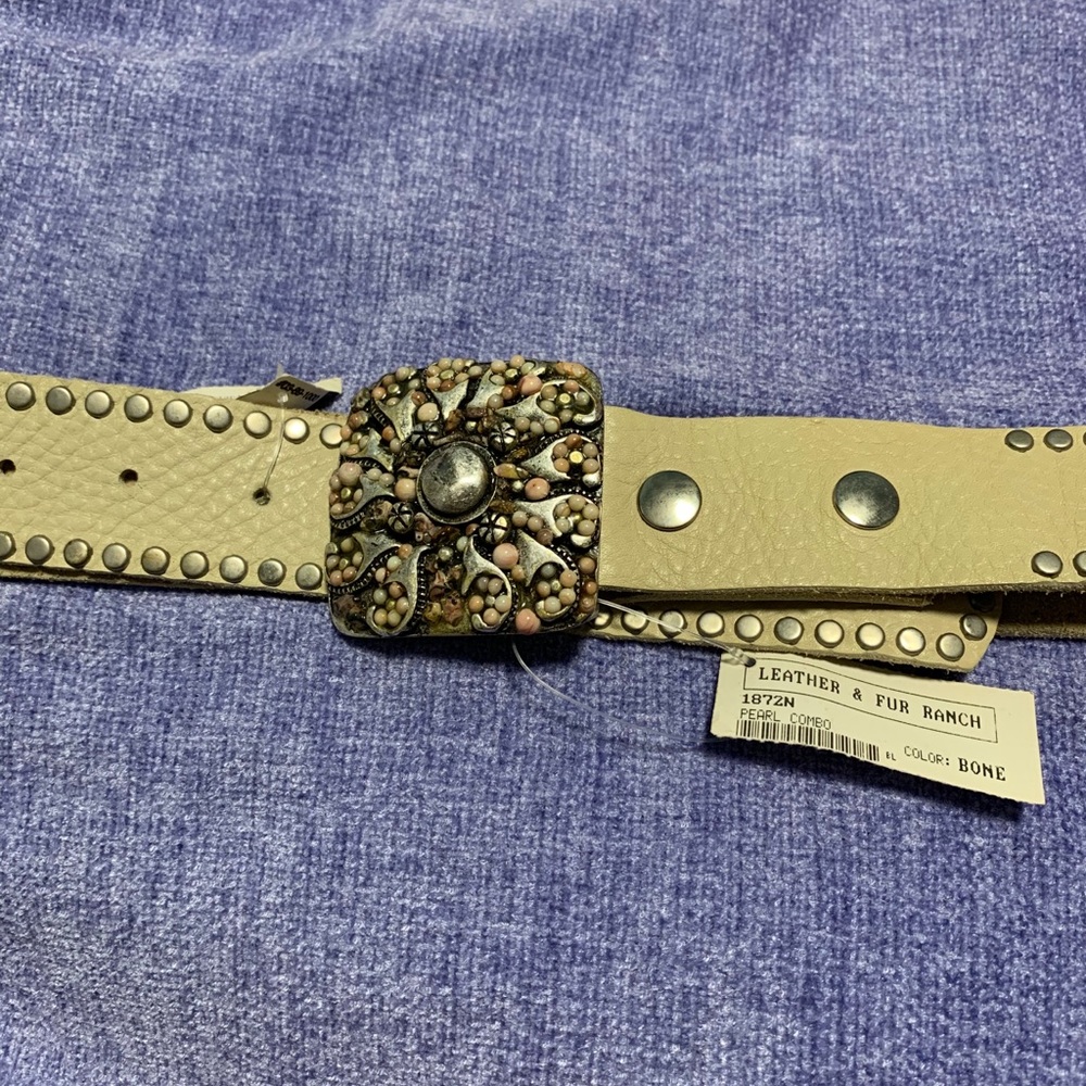 Leather Belt with Studs Size 36 - Picture 4 of 6